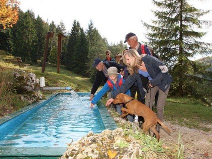 Erfrischung an der Schlichemquelle